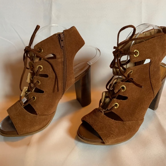 Nine West Brown Leather Lace Up Heels with a Zipper! - Picture 4 of 11